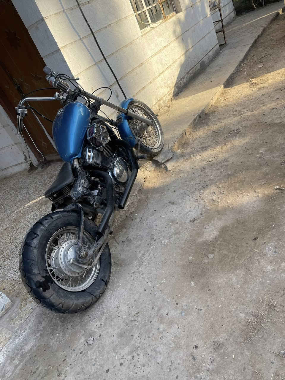 السلام عليكم  هوندا ستد 400. ببر دراجة. كامله نكرة. سلف 
كلشي بيه شغال تايرات جدد  شوته رياضي صالنصات رياضي 
بيه صوت بل خانة الخلفية فقط السعر ٤٥٠ المكان بغداد راشدية 
***********
