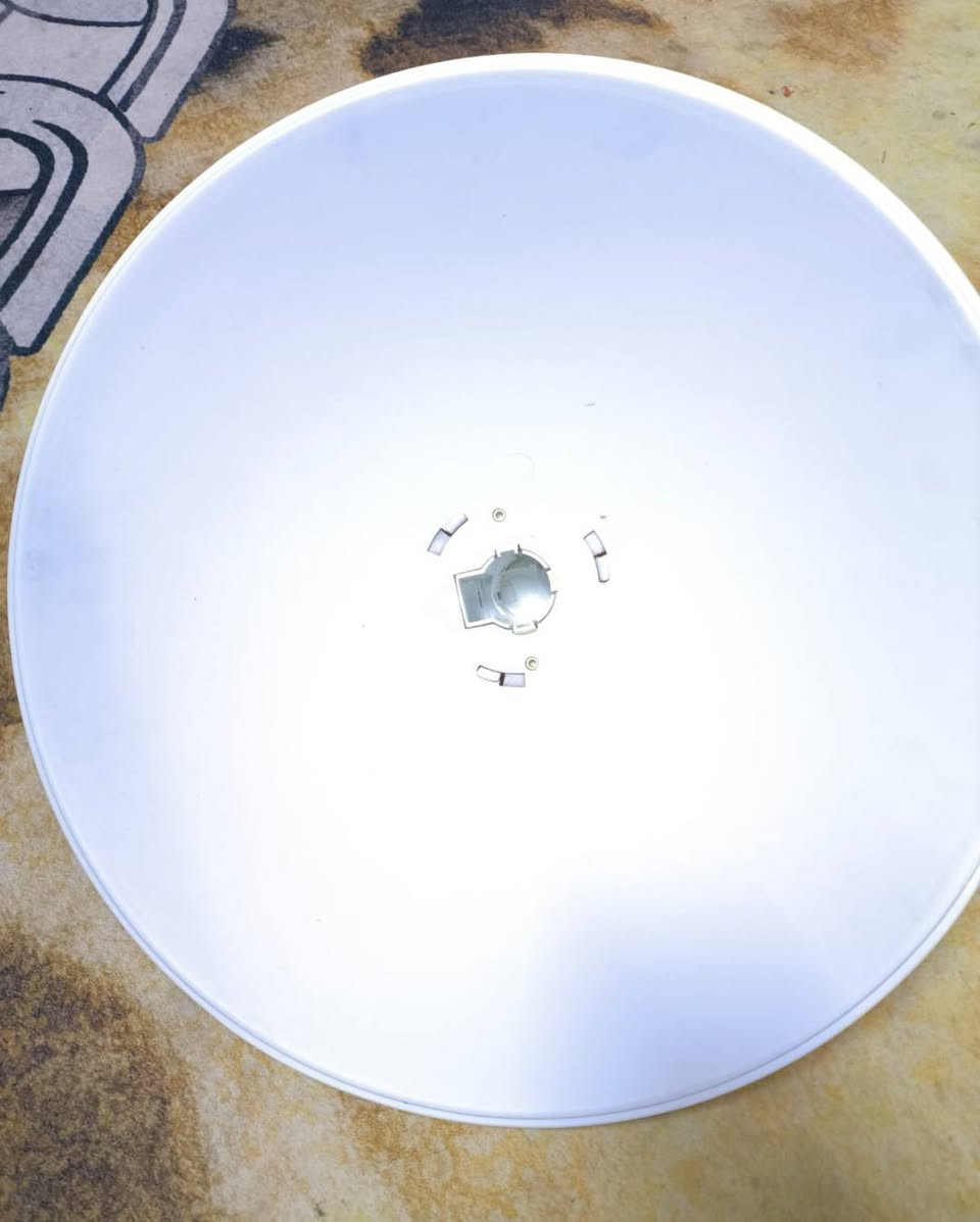 سلام عليكم نانو مع راوتر للبيع شغال مابيه اي خلل ونضيف ***********
