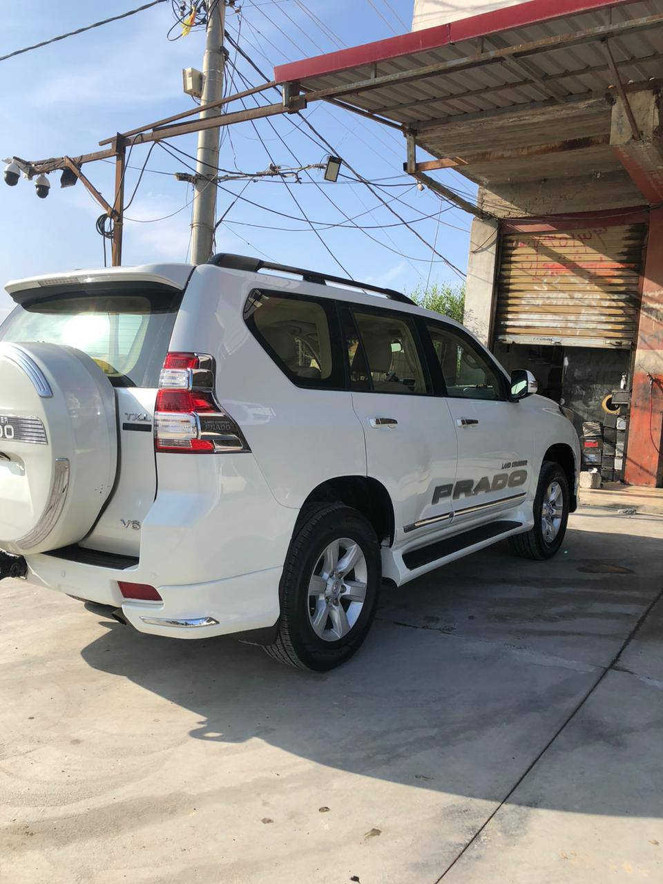 سيارة للبيع موديل 2014 مواصفات txl بدون الضربه والضرر وستة سلندرو الهزه والسنويه جديد رقم موبايل وفقط البيع وهذا رقم صاحب السياره   ***********
