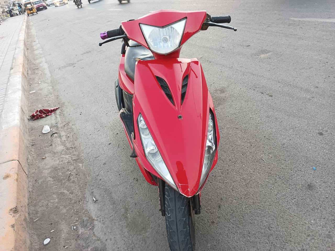 ماكس مضلع كلشي مابيه بلاديه ٤٩
كله شغاله نقصه فقط شخاطه وتشغل سلف هندر نكره 
دراجه تاخذه منه ترحملي عليه مكينه ناعمه عبالك شحن ها دراجه يابانيه مو تصير فيهيم براسي وتكول صيني 
سعره ٤٢٠ وبيه مجال ومكاني راشديه واني خادم رقمي ***********
