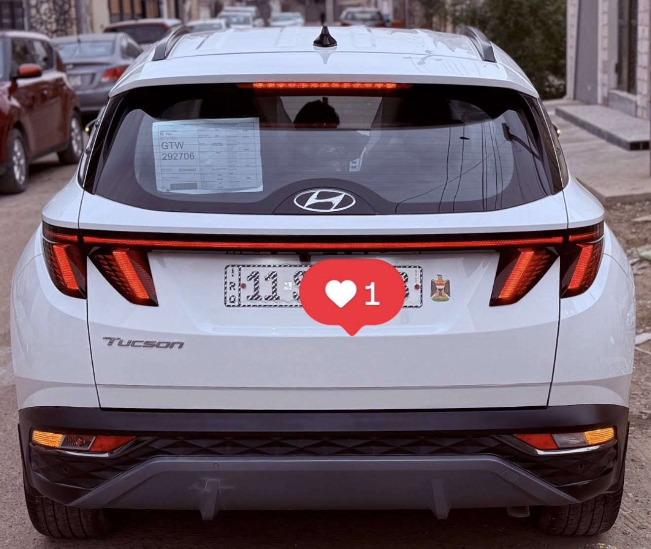 توسان ٢٠٢٣ كفاله زيرو ((ماشيه ٩ الف))
واردخليجي ، ،اللون ابيض، رقم بغداد محرك 2000،  جديده فول مواصفات عدى البانوراما 
1- كراسي كهربائي
2- حساسات امامية خلفية
3 - بصمة تشغيل عن بعد
4 - ويل كروم 
5 - اشاير بالمري
6 - دخول ذكي
7 - هاند بريك بصمة
8 - ثلاث انظمة قيادة ايكو سبورت نورمال 
9 - شاشة ايباد
10 - شاحن واير ليس مع منافذ USP إماميه و خلفية
11 - قطعتين تبريد 
12 - تحكمات ستيرن جهتين
13 - كأمرة دوار
14 - بردات خلفي
15 - الجام اوتو 
16 - مثبت سرعة
17- مري شفط
18 - لايتات دوارة امامية فول LED
19 - زنون لد امامي خلفي

السعر 220وبيها مجال بسيط
رقم بغداد انكليزي بسمي 
حي الاعلام بغداد ‭
***********
