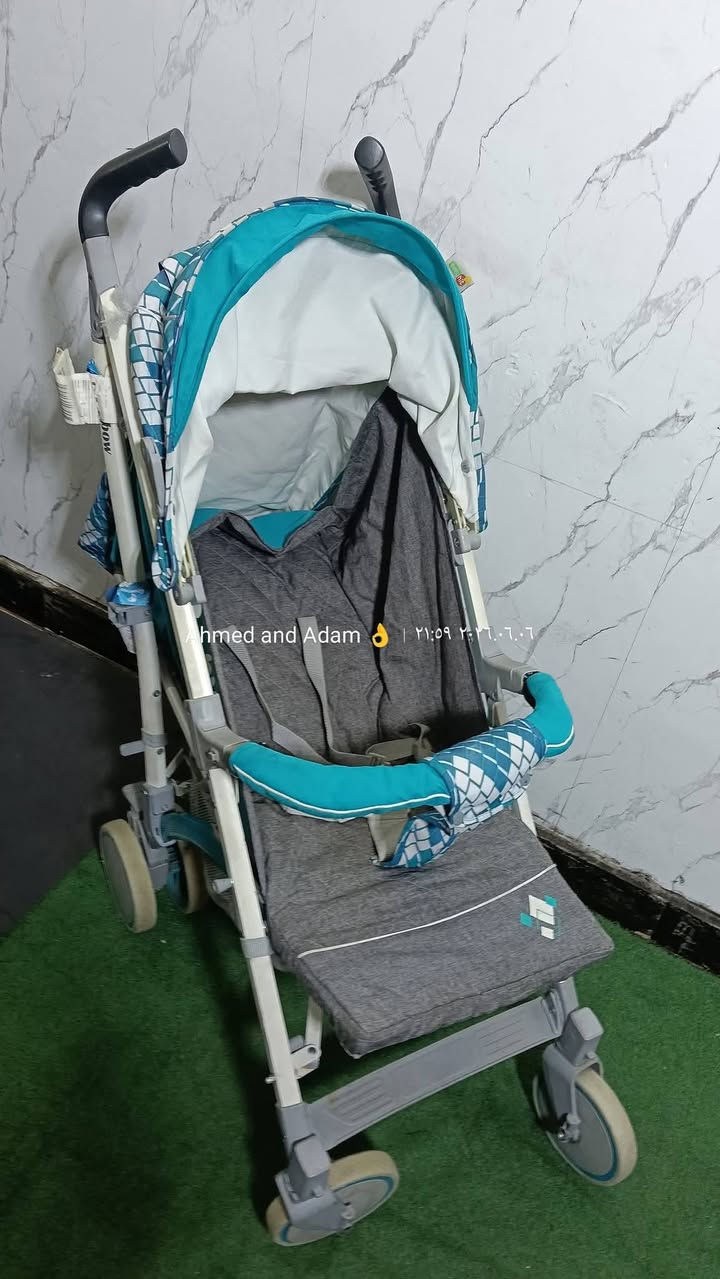 عربيه اطفال ماركه baby hit
كرسي وسرير وشزلونج 
حزام امان 
حاجز امامي للطفل 
بسكت اسفل العربيه 
شمسيه كبيرة لتغطيه من الشمس 
دواسة تكمليه للسرير


**إذا كنت صاحب هذا الإعلان وتريد حذفه لأي سبب، رجاءا أرسل رسالة إلى الدعم الفني**