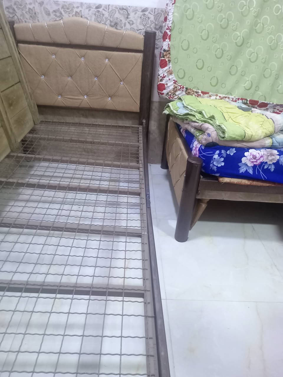 عندي قريولات ٢ موديل هسا وضعهم عالنص وحدة منهم بيها لحيم
وسعرالجديدة معروف ب٦٥ الف الوحدة
اريدهم الاثنين ب ٧٥


**إذا كنت صاحب هذا الإعلان وتريد حذفه لأي سبب، رجاءا أرسل رسالة إلى الدعم الفني**