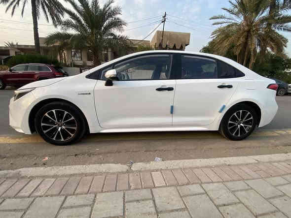 السلام عليكم للبيع بدون مراوس 
كورلا هايبرد 2024 علامة زركة شكل الامريكي فول مواصفات بصمة + فتحة 
تحديد مسار  
رادار 
سايد بريك دكمة
كشنات جلد احمر 
شاشة اعطال + اوتو هولد   
محرك 1800 
رقم بغداد ب اسمي وهزة جديدة 
ماشية 39 الف 
السيارة مكفولة من الصبغ بيها بارد اصبعين باب الصدر + شخط وتكحيل بالدعامية 
مكاني بغداد العامرية 
السعر 141 وبيها مجال جدا بسيط حك الجية 
للتواصل ***********
