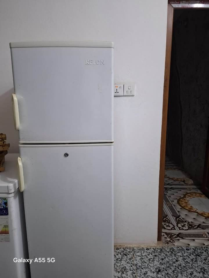 متاح ثلاجة الحجم الصفير السعر ١٩٠ نظيفة ***********
