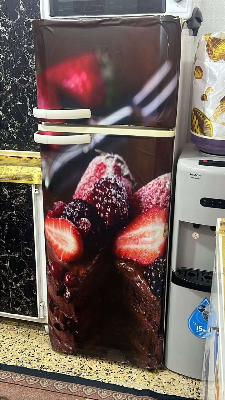 الغراض للبيع عيوني انتم
الثلاجه سعر ١٥٠وبيها مجال 
والمجمده سعرها ١٢٥وببها مجال
والبراد٣٠
التواصل واتساب***********
الاتصال على الهاتف***********
