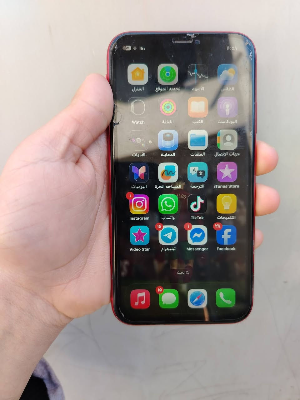 السلام عليكم ايفون ١١ عادي مبدل بطارية 100 فيس أيدي شغال سعر ٢٢٠ بي مجال ***********
