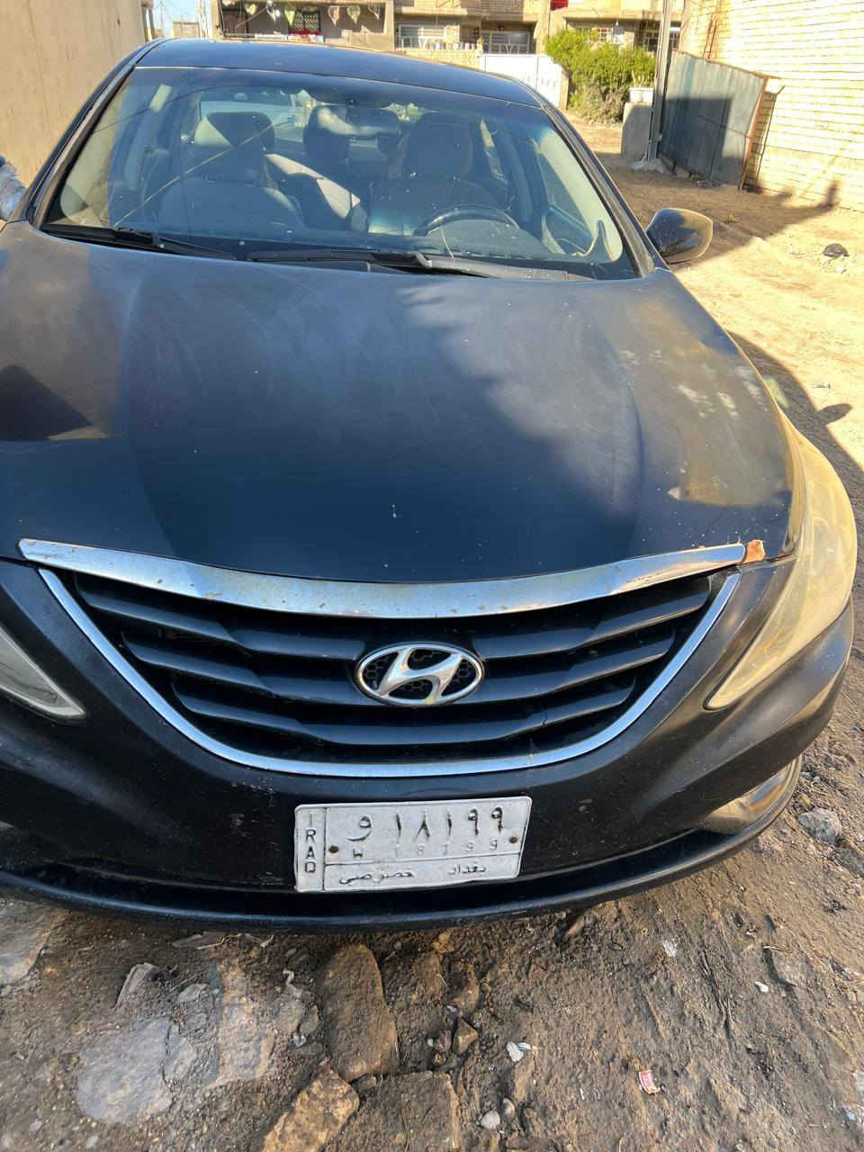 سوناتا موديل 13 امريكي 
ظررها جاملغ والباب الامامي الايمن 

للاتصال *********** بغداد, العراق
