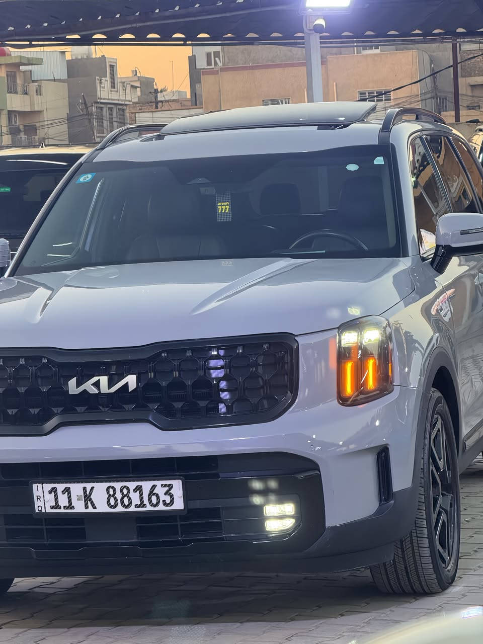 ‎كيا تيلورايد برستيج / اكس لاين (2024)🤍🔥
الفئة: PRESTIGE X-LINE
🚘 فول مواصفات 1/1 (أعلى فئة)
👈بدون ايرباكات  بدون تبديل 
🤏حادث كما موضح بالصور
🏁عداد المسافه 20الف ميل 
✨ فتحتين سقف 
🪞 مرايا شفط🔁 مرايا إشارات
🔥❄️ كشنات أمامية تدفئة وتبريد
🔥❄️ كشنات خلفية تدفئة وتبريد
👑 كشنات منفصلة VIP
🚀 تشغيل عن بعد
📡 رادار أمامي
📡 رادار جانبي
💡 لايتات LED زنون
🌤️ لايتات نهارية LED
📟 حساسات أمامية وخلفية
🎛️ هزاز ستيرن
🖥️ داتا شو أمامي (HUD)
💆‍♂️ مساج كشن السايق
🌈 إضاءة داخلية ليزرية
🎥 كاميرات 360 درجة
👁️‍🗨️ نظام النقطة العمياء
🛣️ تحذير مغادرة المسار
🧠 مثبت سرعة متكيف
🛑 مانع تصادم
🧳 باب خلفي كهرباء
💺 ميموري كشنات
🔊 نظام صوتي فاخر
⭐ (باقي المواصفات لو اضل اكتب ميخلصن 
📄 الرقم: بغداد دولي الجديد
مكان تواجد السيارة: بغداد.         
***********
