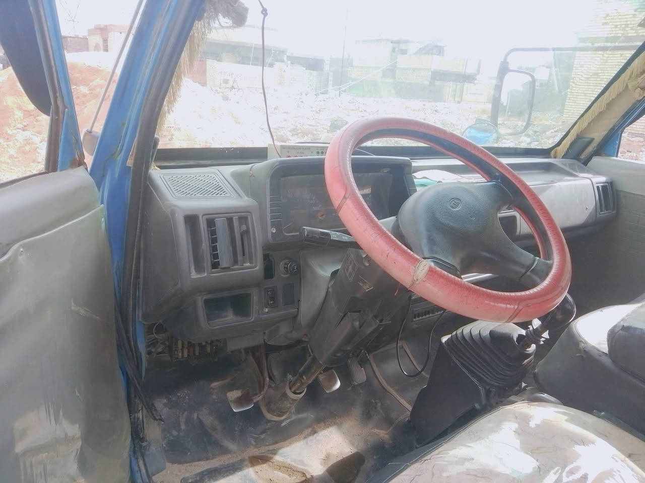 السلام عليكم كيا بنكو 95خير من الله سياره متعوب عليه سنويه لل29هزه جديده السعر 58وبيهه مجال حك الجيه للاستفسار ***********المكان بغداد المشتل
