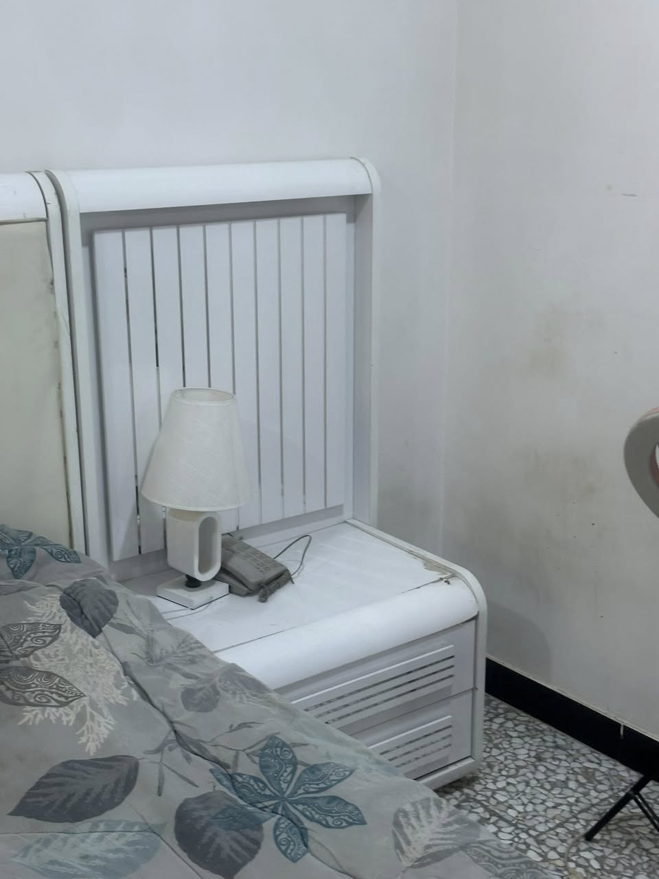 سلام عليكم غرفة للبيع 7قطع تركية سعرها 400وبيها مجال قليل مكاني نجف
***********
