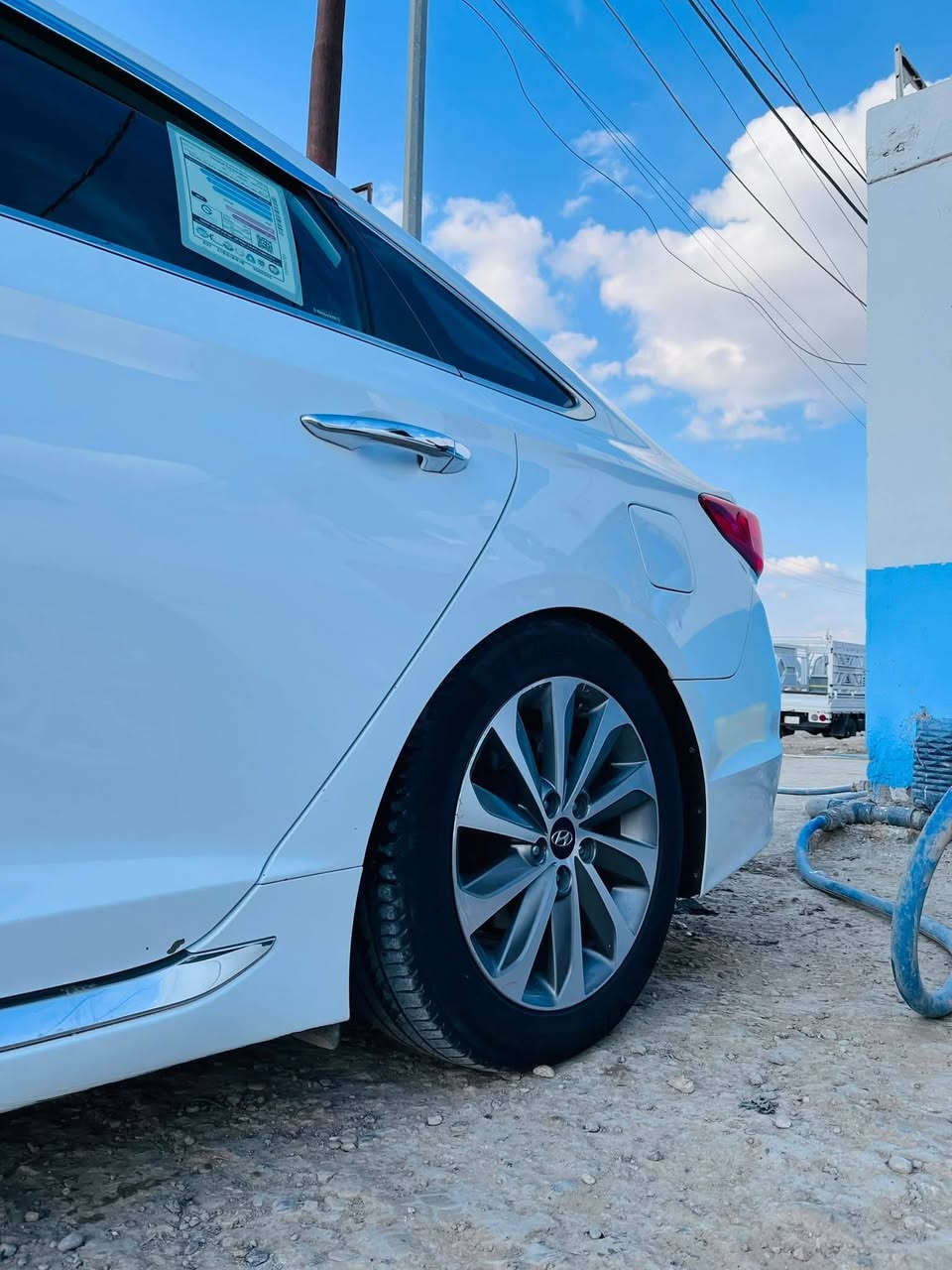 سوناته 15 امريكي كفاله عامه فول موصفات ثلاث  وضعيات قياده فىت السبورت لون ابيض صدفي  تخم تاير حداديه ومحرك كفاله سياره ماشيه129ميل  / اني مكلف بالنشر رقم صاحب لسياره /***********
