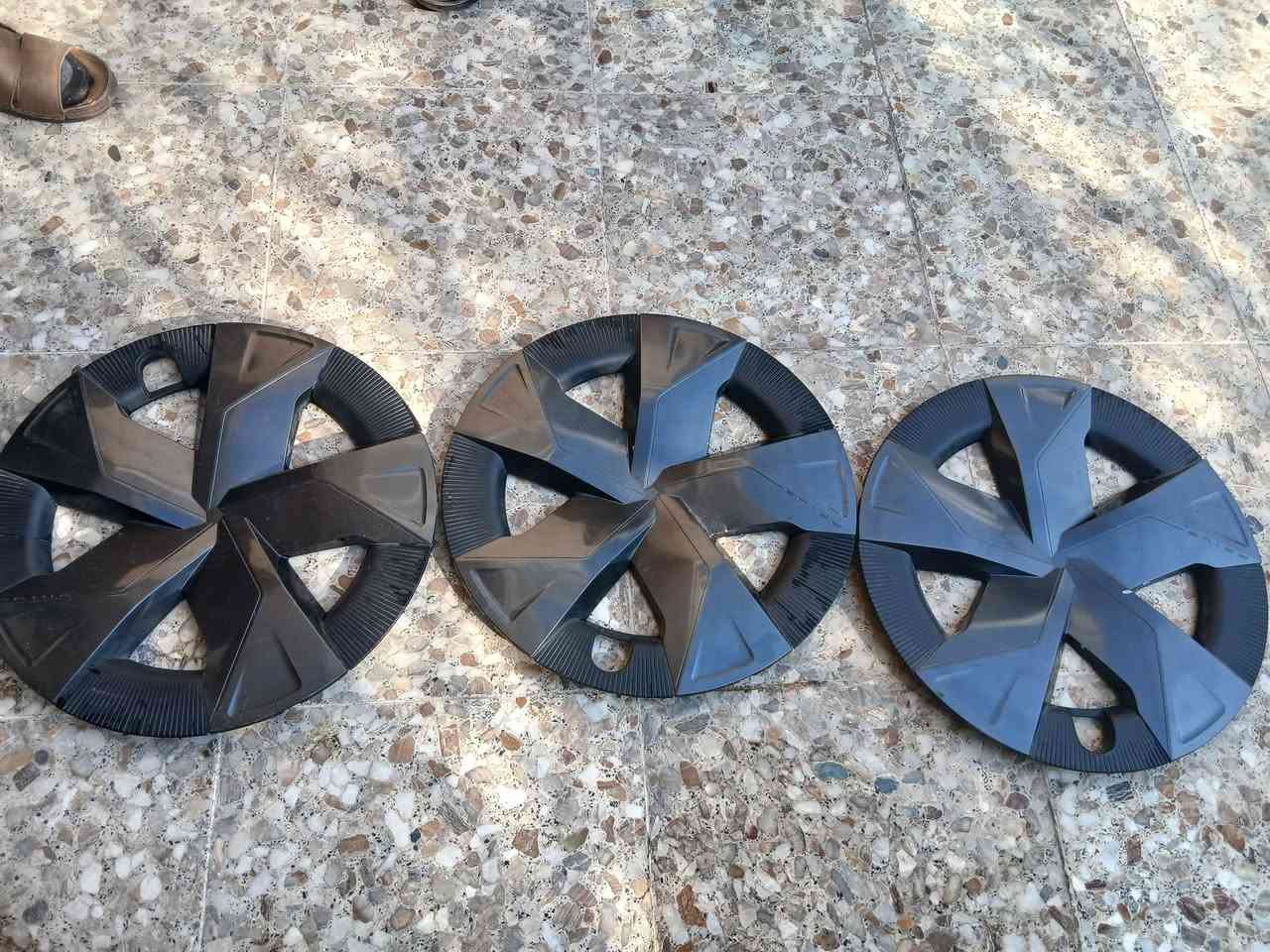 سلام عليكم 
كبات بريوس العدد 3 
العنوان بغداد العامريه 
***********
