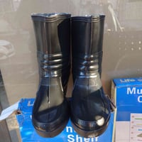 جزمة • أطفال ٢٥-٣٠ • ولادي ٣٥-٣٨