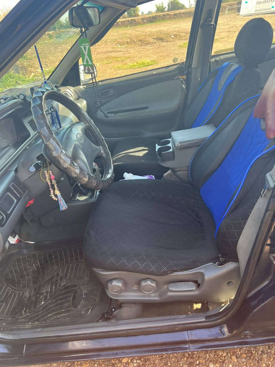 كيه سيفيه موديل 1995
مسكر اوتوماتيك نضيفه الصدر نضيف محرك نضيف دواخل نضيفه كير مكفول اقتصاديه بالصرف 
رقم بغداد 
***********
