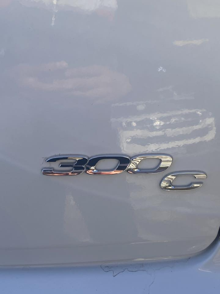 السلام عليكم للبيع اوباما 2017C معلايه 2018 
السياره رقم بصره عليها فرق كمرك يعني ما تتحول اله ادفع فرق الكمرك   تريد وكاله باسمك اسويلك 
السياره كفاله عامه ما عده جاملغ امامي ربع صبغ والبندين نفسه معدلينه الباقي كفاله من الشخط 
السياره فول موصفات وحيل جديده حالها حال الزيرو وربع دينار متصرف من ناحيه حداديه تايرات مكينه كله حديد 
مكينه كير كفاله
حجم المحرك 3600
مواصفات السيارة:-C ويل مكسيكي اصلي اصلي 
* داخل اسود
* كامره خلفيه
* مصابيح امامية زنون مع بلوجكتر LED .
* ويل قياس 20 انج .
* استيرن كهربائي
* شاشه كبيرة مع نظام ملاحة نفكيشن GPS .
* مقاعد أمامية كهربائية عدد 2 . .
* مقاعد أمامية تبريد وتدفئة .
* مقاعد خلفية تدفئة .
* تشغيل عن بعد . .
* تدفئة ستيرن .
* محدد سرعة . .
* كاميرا خلفية دوارة.
* مرايا رادار مع ترحيب متحسسة للاضاءة
* دخول ذكي (بصمة) .
مكان السياره بصرة السعر 145 وبيها مجال قليل جدا هاتف ***********
