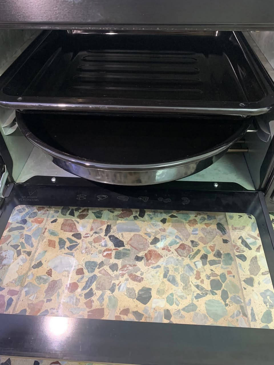 اوفن جديد للبيع استخدام 3 مرات فقط 
بي صواني ثنين دائري ومربعه وسيبايه 
اريده 60 الف وبي مجال


**إذا كنت صاحب هذا الإعلان وتريد حذفه لأي سبب، رجاءا أرسل رسالة إلى الدعم الفني**