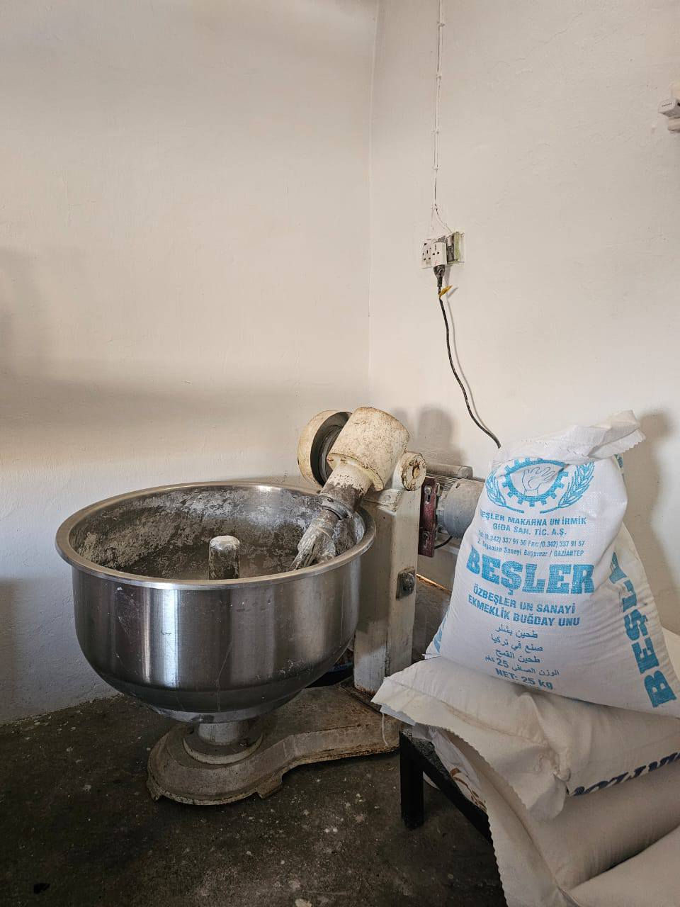 للبيع فرن بوكان ايراني حجم متر و90 نضافة 90% مع ملحقاته الكاملة مكان موصل
***********

***********
