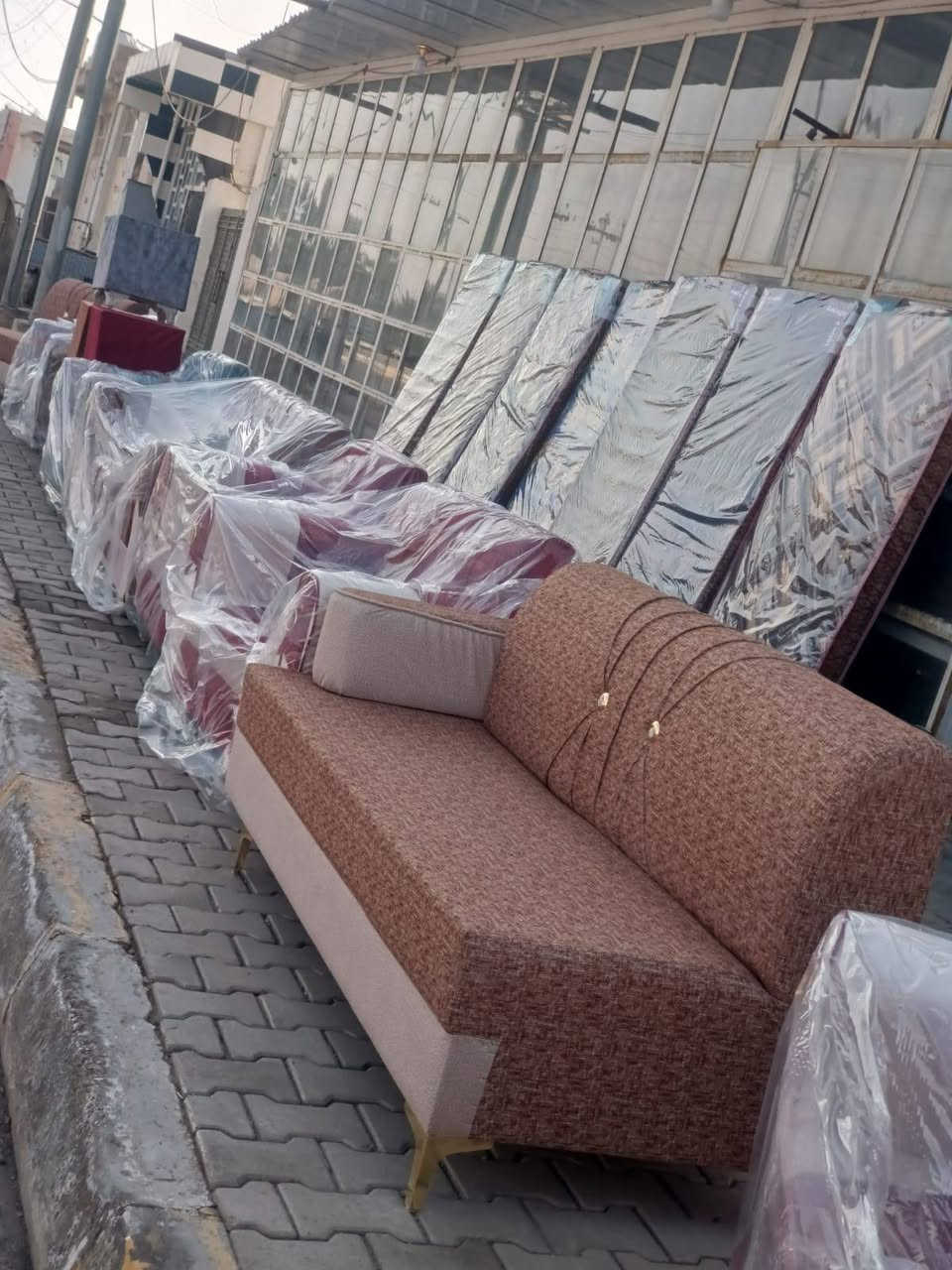 انواع التخومه موجوده عدنا بسعار مناسبه جدا العنوان هيت ناحية الفرات مجمع ابو مصطفى يرحب بكم اهلنا بالانبار 
تواصل معنا ونزودك بالتفاصيل اكثر كلو عراقي شغل عراقي 
خشب عراقي وسفنج عراقي وشغل راقي شغل الشمال 
تخم ديوان عشر مقاعد بسعر 425 مع خدمة توصيل مجاني 
تخم قنفات بسعر 425 مع خدمة توصيل مجاني واصل الباب بيتك عليك بس تختار لون يوصلك بنفس اليوم 

رقم الهاتف *********** وتساب وتصال الخط مفتوح على مدار اربعه وعشرين ساعه وحياكم الله جميعا اخواني اخواتي العنوان هيت ناحية الفرات
