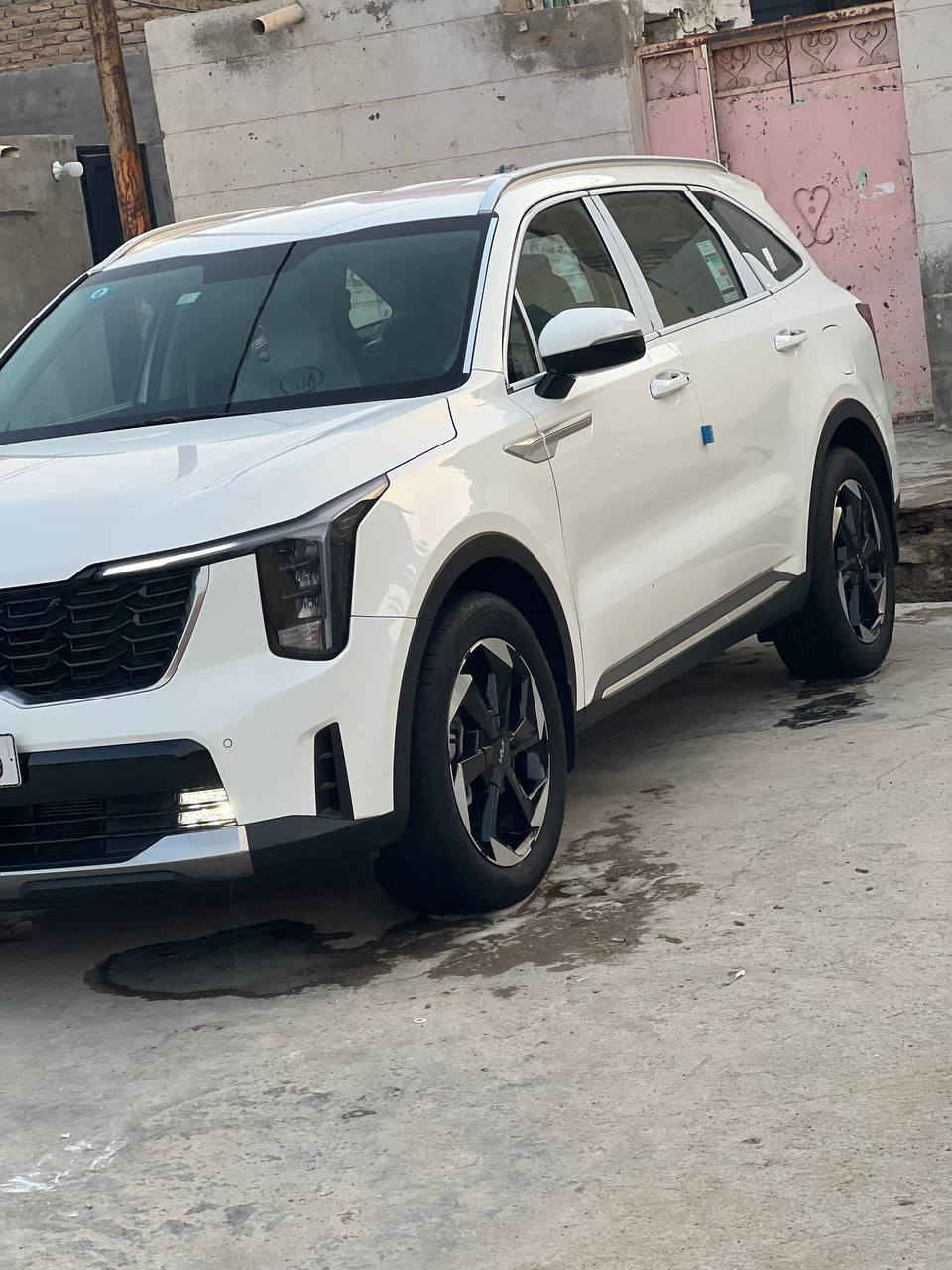 السلام عليكم سورنتو موديل2024خليج  مكفوله كفاله عامه عله وظع الشركه رقم بغداد دولي ويل 19
6سلندر 7راكب  3قطع تبريد 
كير ماوص سايد بريك بصمه 
كشن كهربائي ⚡️ جنطه ⚡️ 
حساس امامي /حساس خلفي 
عداد لكتروني/لايت لد نهاري
المواصفات المعروفه
سعر ٣دفاتر مكان سياره ذي قار قلعه سكر 
***********
