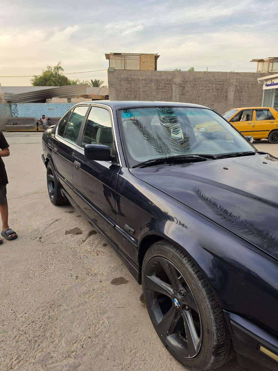 525 i
موديل1992
مسكر عدله
كير عادي نمرة طويلة
عليها دوسات m
ويل رياضي
عليها اكف كزوز بس مشاد الريمون مالته
اكسل مفتوح
السياره مابيها حادث صبغها كاعد كشر كاعد كنر مسطرة تبريد ويا السويج
مكينه وكير نظيفات
السياره متعوب عليها وخير من اللّٰه وبل واقع احلى من الصور داخلها نضيف وكاعد مابيها اي نقوصات بس لايت امامي ضعيف الظفيره مملعوب بيها
جاهزه للاخير مناقصه اي شي 
قسسسسسسسسسط فقط 
***********
***********
للتواصل متواجد واتساب
