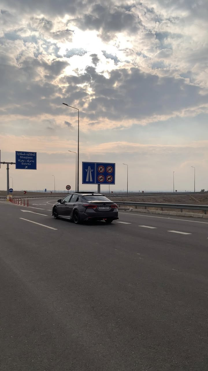 .                               بِسْمِ اللهِ الرَّحْمَنِ الرَّحِيْم
تۆیۆتا کامری XSE : مۆدێل2020
مواسەفات XSE ، پانۆڕاما ، بەسمە.شەغال  سئ گێر گێر لەسوکان  سئ مۆدی لئ خوڕین ئیکۆ نۆڕمال سپۆرت برێک بەسمە وئۆتۆهۆلد شاشە.
کامیرە.ڕادار.تەعدیل سورعە.خەتی جادە و لایت زینۆ.کوشن جڵدوکارەباییوو هیتەر دەرگابەسمە و ئاوێنە ئیشارەتو زینۆحەرارە و شەحن موبایلوو دەبل سەلاجە زۆر مواسەفاتی تر.وەفول کەمالیاتە دەبل گزۆز. بەس بۆنیتوو جاملغوو دەرگای سەکن بۆیاخە سەنەویوو هەزە نوێیە چوار تایەی لۆکی لەژێرە سەیارەکە زۆرجوانە ماڵی دۆستە یەک دینار مەسروفی تێدانیە گێڕو مەکینەو تەبریدو بەناوکردن و غرامە هەمووی بە شەرت 

سـعر189$         *********** أربيل, العراق
