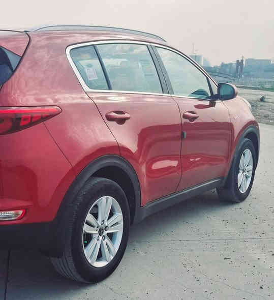 من رخصت مدير الكروب المحترم السلام عليكم كيا سبورتج ٢٠١٨ وارد أمريكي رقم بغداد انكليزي حادثة بنيد مبدل  فقط بدون ايرباك السياره ماشيه ١٠٠ الف فول عدا الفتحه كراسي جلد شاشه كبيره كامره خلفيه بصمه تشغيل عن بعد  هند بريك بالرجل فور ويل تبريد قطعتين لايتات زنون بلادي كير مكينه شرط مامفتوحات صدر أمامي وخلفي جديد تخم تاير تبريد شغال السعر   (   ١٥٥  ) بيهه مجال الاتصال  ***********  مكان بغداد
