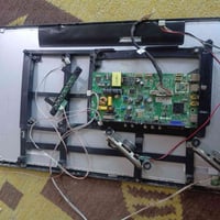 📺 شاشة LED مفكوكة / للسكراب أو الصيانة الشاشة مستعملة وتم تنظيفها بالك...