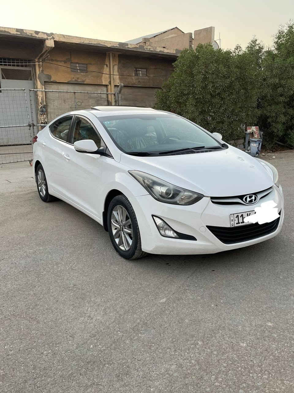 سونار مرفق مع الصور
السعر ١٢٧ ورقه 
النترا 2015 خليجي محرك 1800 دوش رقم بغداد فول مواصفات عدا البصمه 
***********
