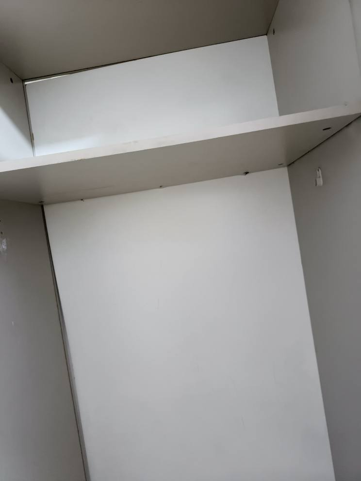 غرفه اخشاب تركيه نضيفه جدا بعد بيه مير مام صوره وشازلونه يعني 8 قطع حاليا مفتوحه سعره 525 وبيه مجال للشراي الاستفسار *********** مكاني كربلاء كربلاء, العراق
