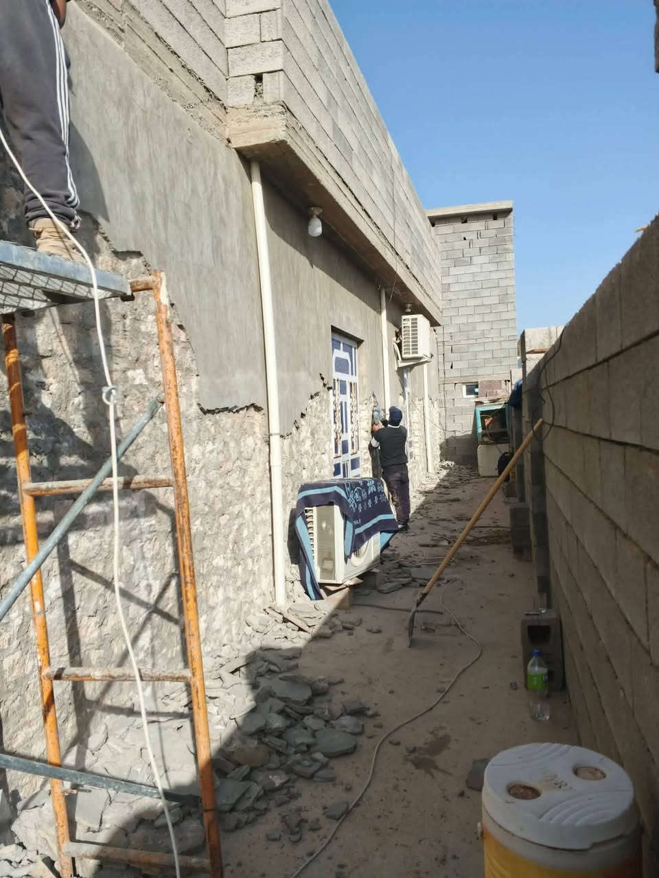 السلام عليكم /كادر عمل جاهز تصعيد مواد +تنضيف بيوت حدائق+ تفليش+ دفن نهري +نقل اثاث//معداتنه جاهزه
وسياره تجيك للبيت ماعليك بس الاتصال بالرقم ***********
