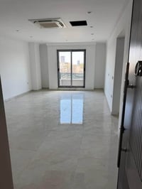 🏡شقق زيرو للايجار🏡 📍الجادرية - المربع الرئاسي  🔹 مواصفات الشقة:  • غرف...