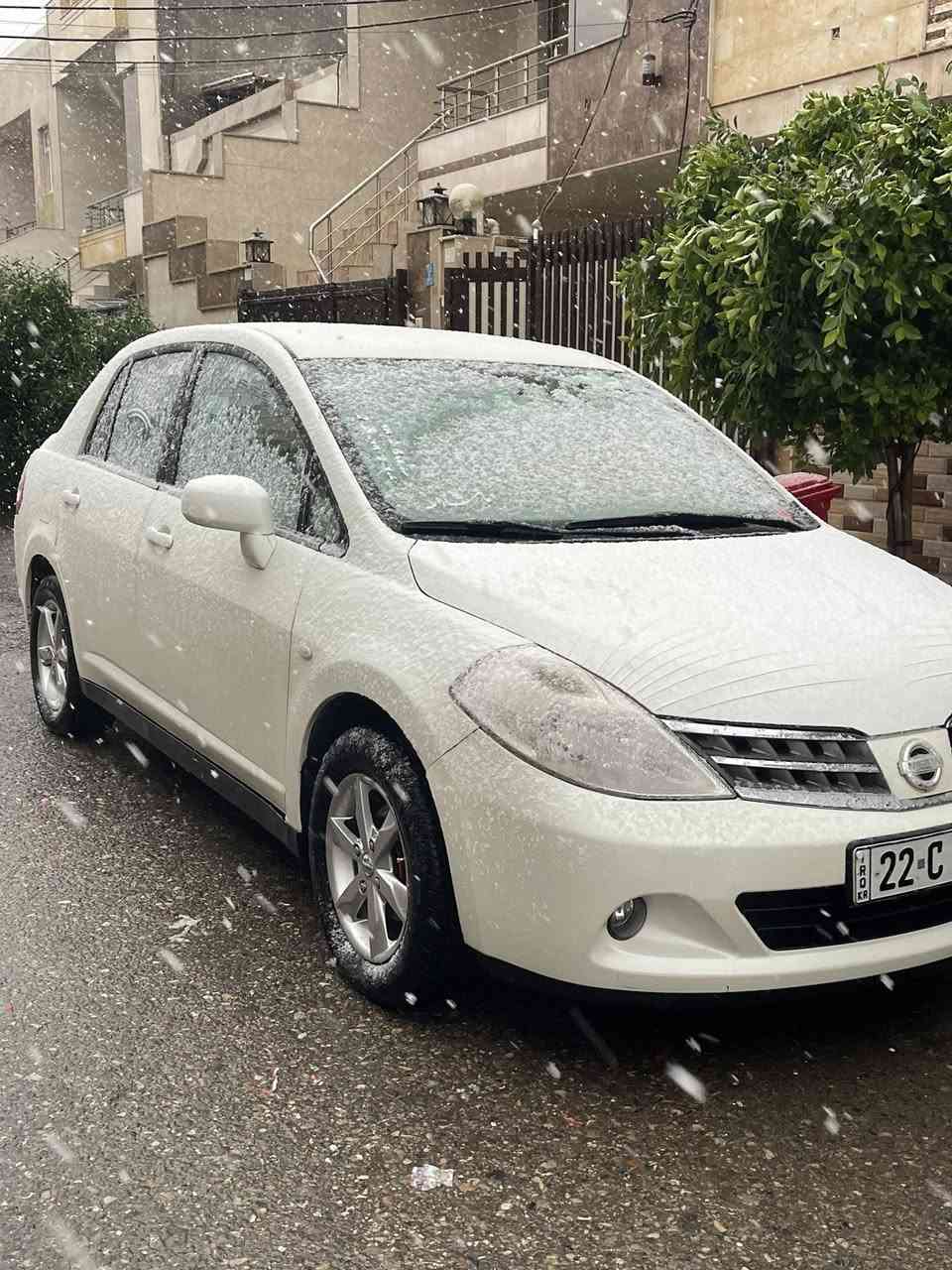 نیسان تیدا مۆدیل 2009 سپی سەدەفی ناو زەرد گێڕو مەکینە بەشەرت دوو پارچە بەس بەخە  پشت و پێشی کەپسە سەنەوی و ڕەقەمی نوێیە تا 2029 نرخ 101$مەجالی تێدایە ژمارەی مۆبایل ***********
