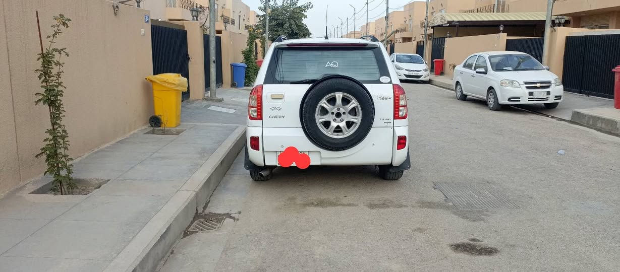 تيكو 2012 نظيفة مال جناي السعر 57 وبيها مجال   مكانها بابل ناحيةابي غرق هاتف
***********
