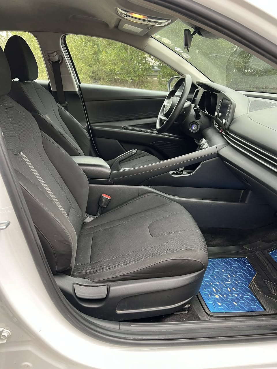 السلام عليكم
شباب النترا 2021 أمريكي 

حادثها كلش حلو بس قبق جنطة مبدل 

ماشية 80 محرك 2000 دوش 

مواصفات رادار امامي 

تحكمات ستيرن .. تدفئة كشنات 

السعر 147 السيارة بأسمي 

مكان السيارة بغداد الحرية 

للاستفسار ***********
