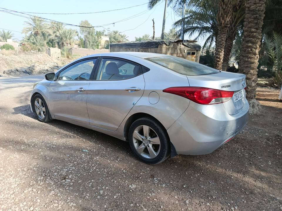 السلام عليكم  للبيع النترا مديل 12 خليجي رقم بابل انكليزي مداور ثاني يوم السياره حيل نضيفه مثل ماموضح بالصور مكفول من الحادث والصبغ بيه مكانلت بارد موضحه بالسونار محرك وكير جدد محرك المرغوب السعر والتافصيل اكثر على هذا الرقم*********** النجف, العراق
