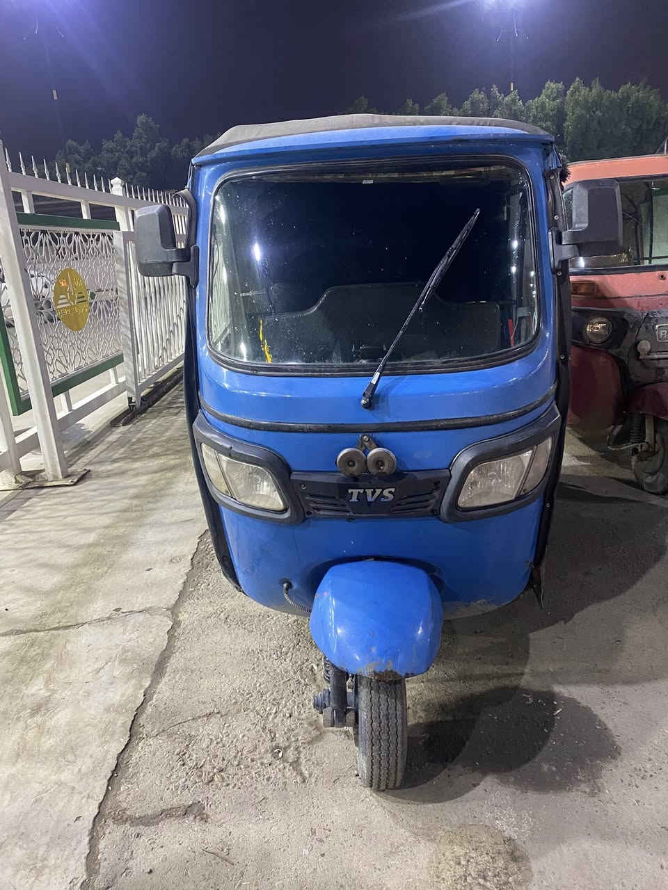 سلام عليكم تكتك تي فيس. موديل 21 مكفوله  لا ضربه ولا صبغ اوراق اصولي  عوزه بس بيبان  تكتك جاهزه كبل لشارع سعر 4300 وبيه مجال ***********
