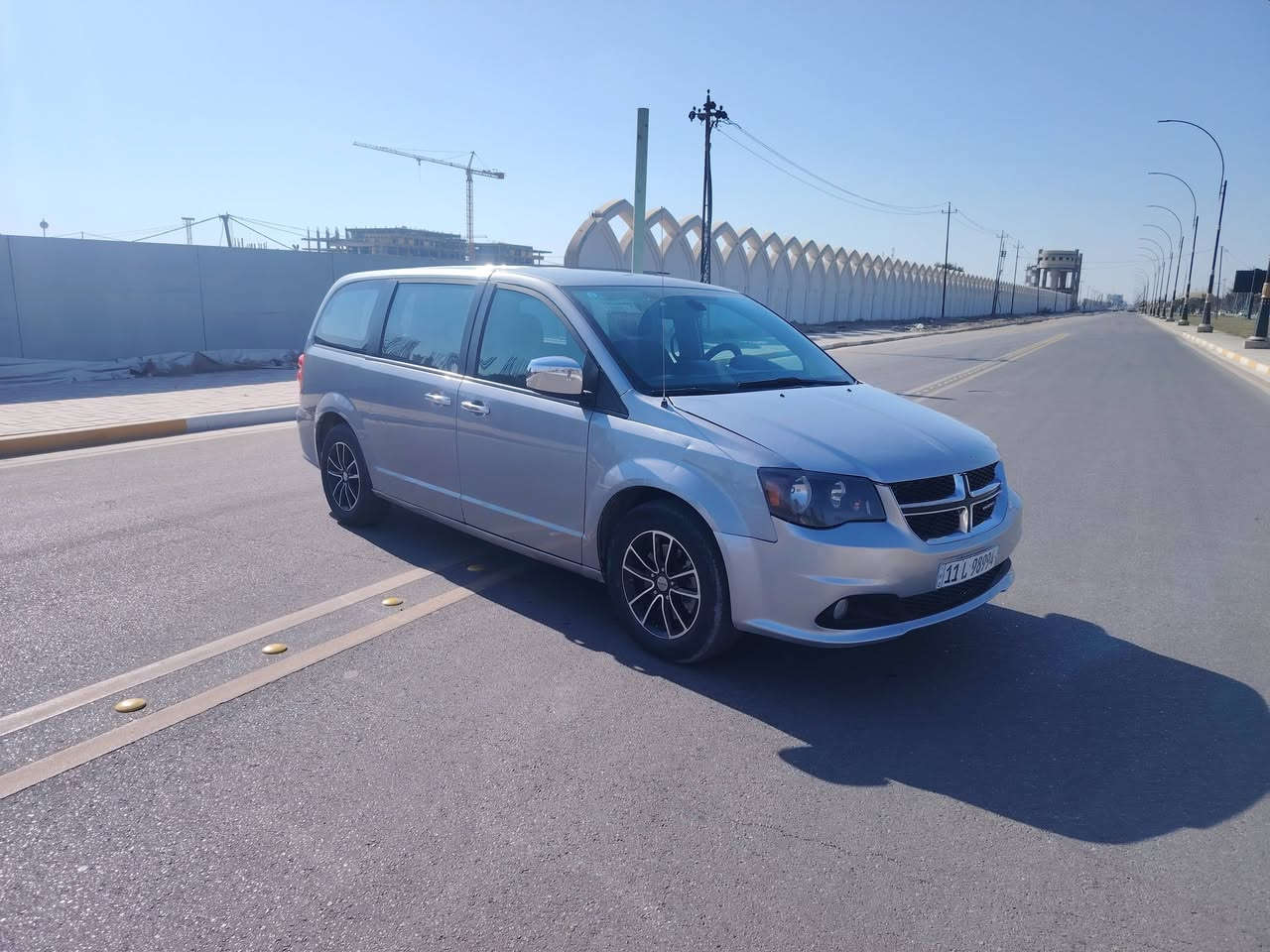 سلام عليكم سياره نوع كرلفان موديل 2018وارد امريكي حادثه جاملف امامي و البنيد بدون دواخل فول مواصفات واحد عله واحد شاشه كامره حساسات تحكم ستيرن جهتين خمسه ويل كب شاير مري مري شفط كشنات كهرباي جلد 7راكب 3قطع تبريد 6ستندر  كفاله كير مكينه حداديه تخم تاير تبريد مكفوله من ضربه او تبدي او عده الحادث العنوان كربلاء السعر164 بها مجال حق الجيه رقم*********** الهاتف
