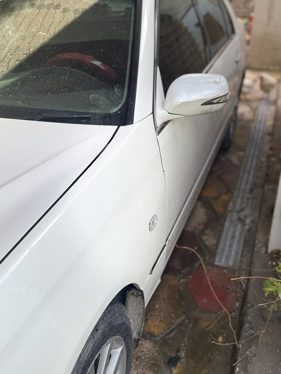 لكزس مديل ٣ فول مواصفات للخير بيبان شفط كراسي أربعه كهرباء اصولي شرط التحويل مكانه البصره السياره بيه حادث بجم وتعمرت بي لغد كص شبر والباقي كفاله السياره مال جناي نقصه حداديه فقط بس حداديه تبدل وترايك وين ما تريد مكينه كير بل كارتون مكينته ٨ سلندر تقلع سعره ٨٠ وبيه مجال رقم الهاتف *********** واتساب
