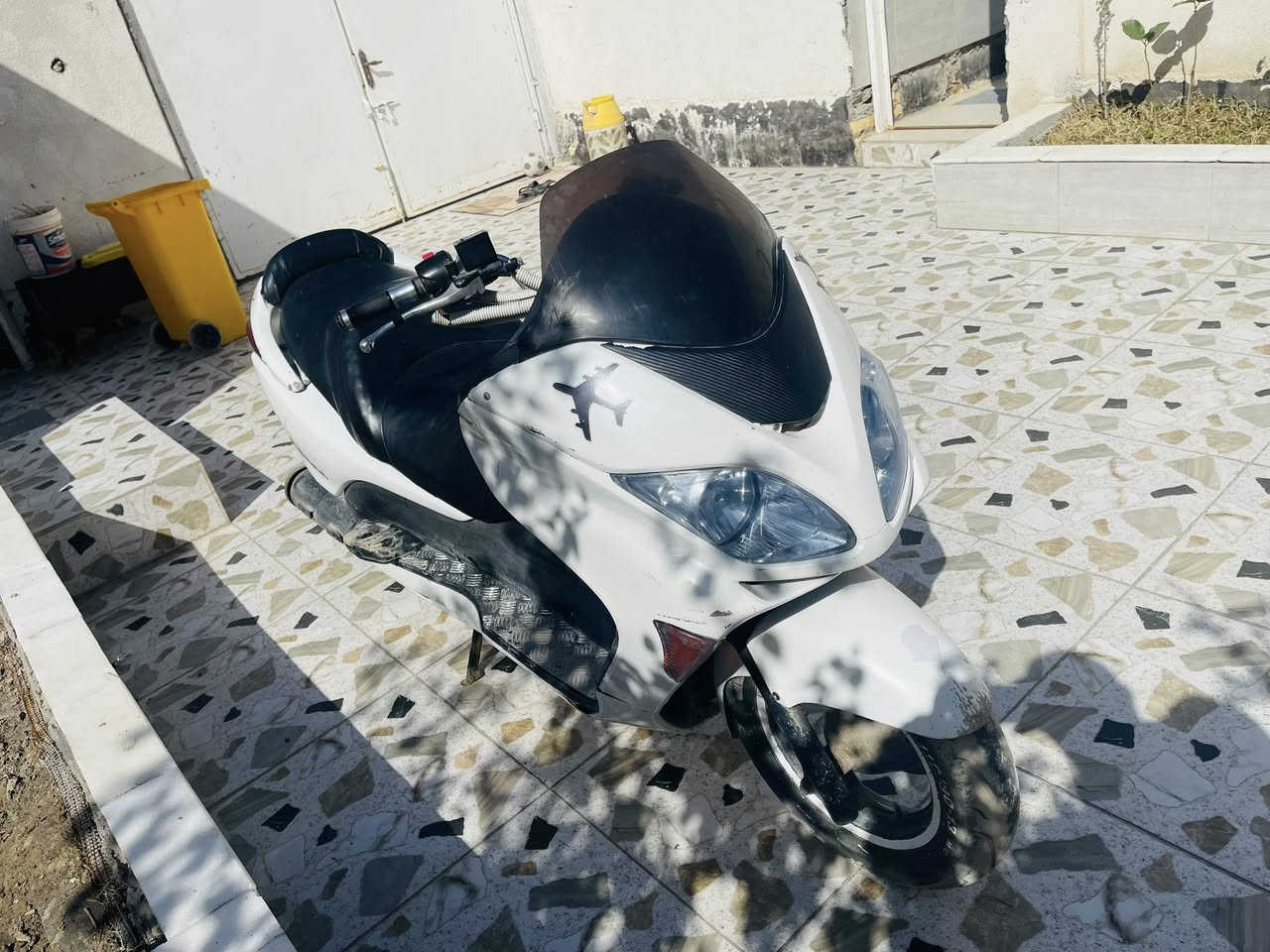 سـلام عليكم..فورزه 0:8 للبيع  دراجه شغاله وحلوه ونضيفه وناعمه ما صاله هواي من اخذته نضيفه مال بيت ما متعوبه كلشي شغال قفالات سكان وجنطه بصمه دراجه تنقفل عن بعد ستاند كهربائي شغالات  سلف.هورن.لايت.زنون اشاير .ودبلات .وكلجات
 سـعر (900) بيه مجال للشراي
مكـاني بصره قضاء المدينه السوق
***********
