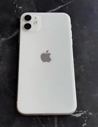 آيفون ١١ ذاكره ٦٤ بطاريه ٧٠ ادفع سعر رقمي ٠٧٥٠٧٦٧٠٩٣٥