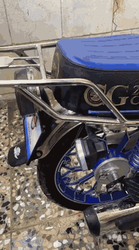 السلام عليكم
سونك سيفان 
موديل 2025
جديده لوك ماشيه قليل  دراجه مزوده من شركه  تزويدات يدات بريك وبنز كلج وعنبار رياضيي  دراجه  

العنوان بغداد العبيدي  قرب مدرسة ابن خلدون 
رقم ***********
دراجه بصمه وسويجين وتشغيل بصمه وتشغيل عن بعد
