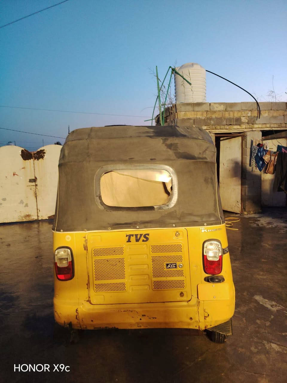 تكتك تي فيس اوراق موديل 18 السعر 2 مليون و700 مكاني الرفاعي ***********
