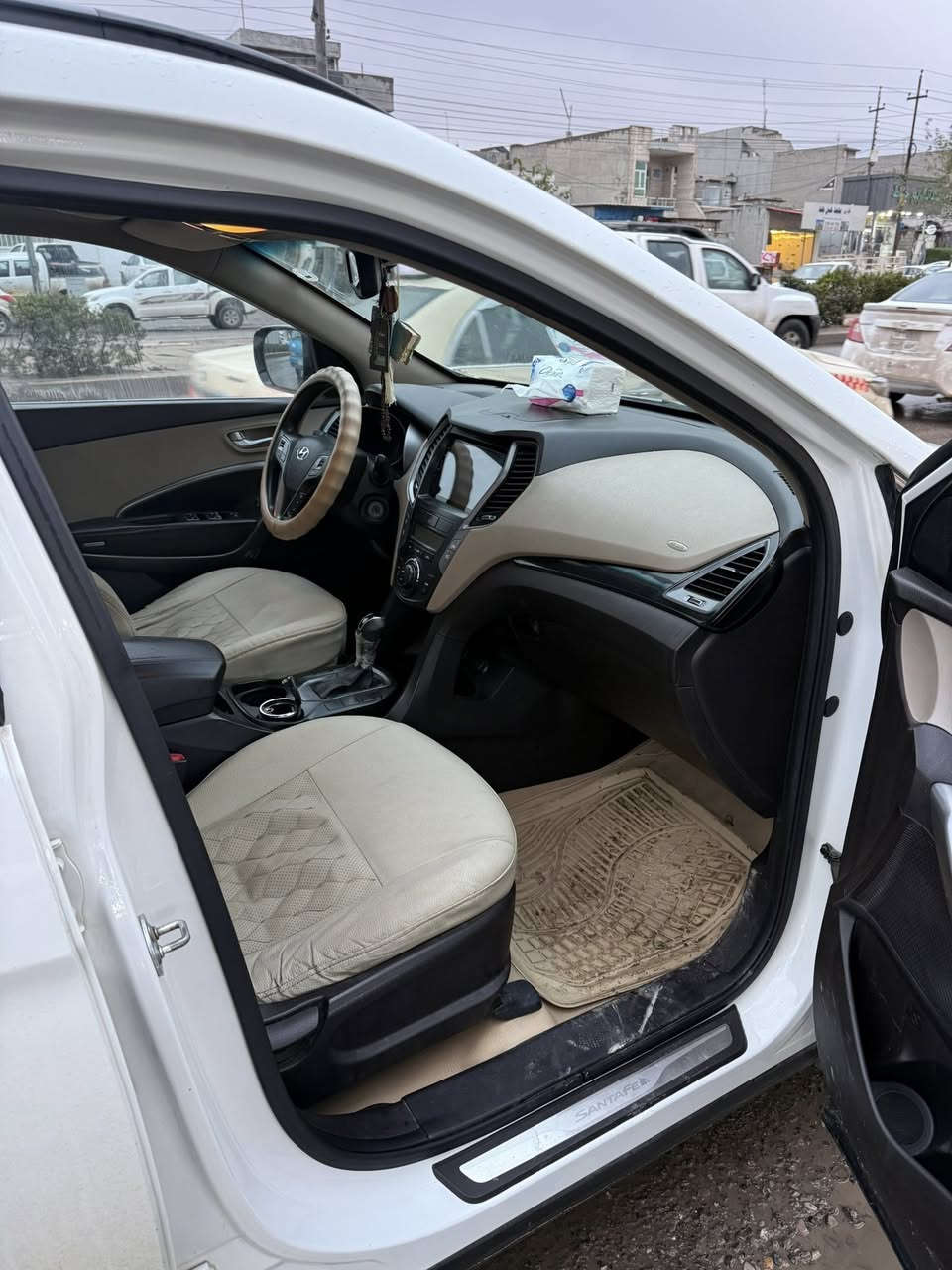 سلامو عليكم
اخوان عندي سنتافي 7 راكب
موديل 2013
4 سلندر
بي صبغ قطعتين و نص 
رقم أربيل 
سياره مال بيت 
وتساب
‭٠٧٥٠ ٢٢٩ ٥٧٣٥‬
