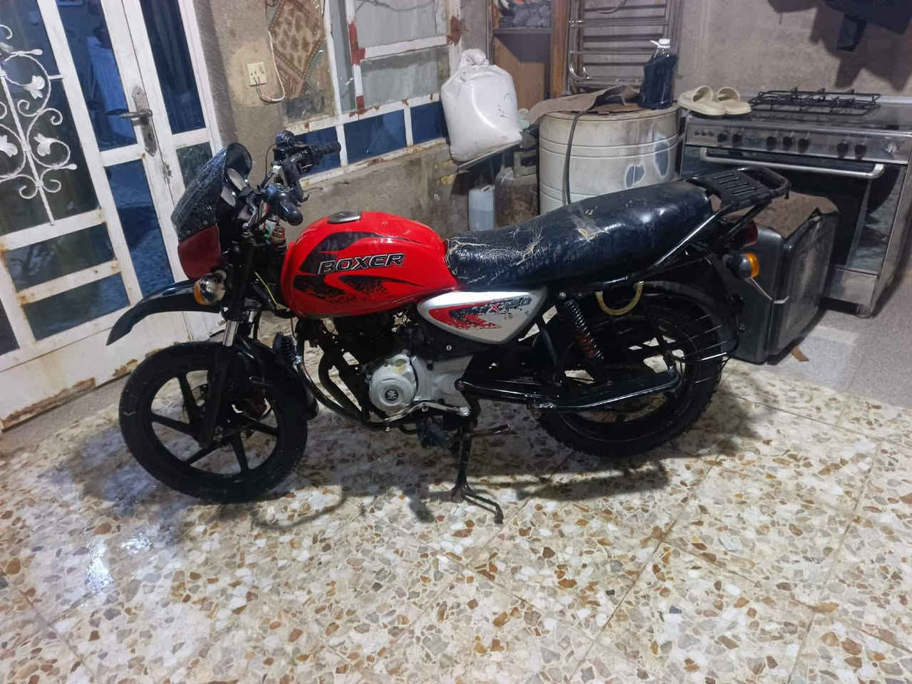 سلام عليكم دراجه بوكسر جبلي للبيع مديل23دراجه عوزه ترتيب بسيط نواقصه قلييله اادراجه اوراق موجودك مكاني حله شارع80كربله للبيع او مراوس السعر والتفاصيل الباقيه خاص او تصل رقمي***********
