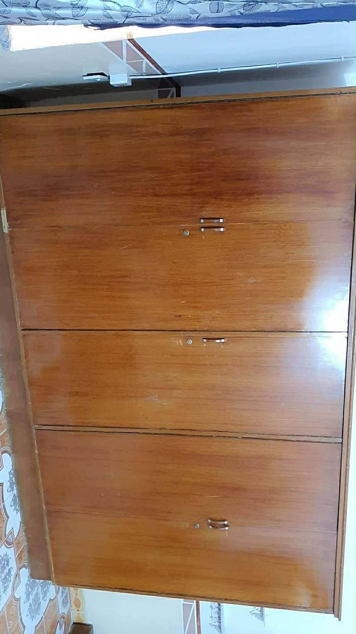 غرفة نوم صاج خمس قطع نظيفه كلش وبسعر مناسب للاتصال مزاد امام عباس *********** خناقين, ديالى
