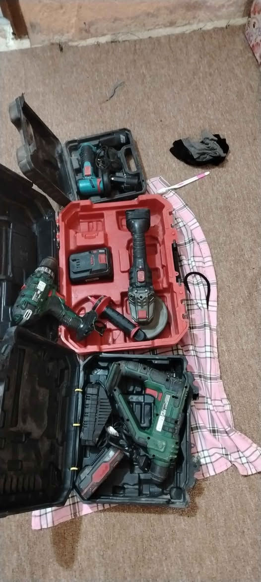 دريل همر تثقيب وشد وفتح كوسره برشلز شحن كوسره زغيره هيه وملحقاتهه دريل صغير الاعنوان النجف *********** النجف, العراق
