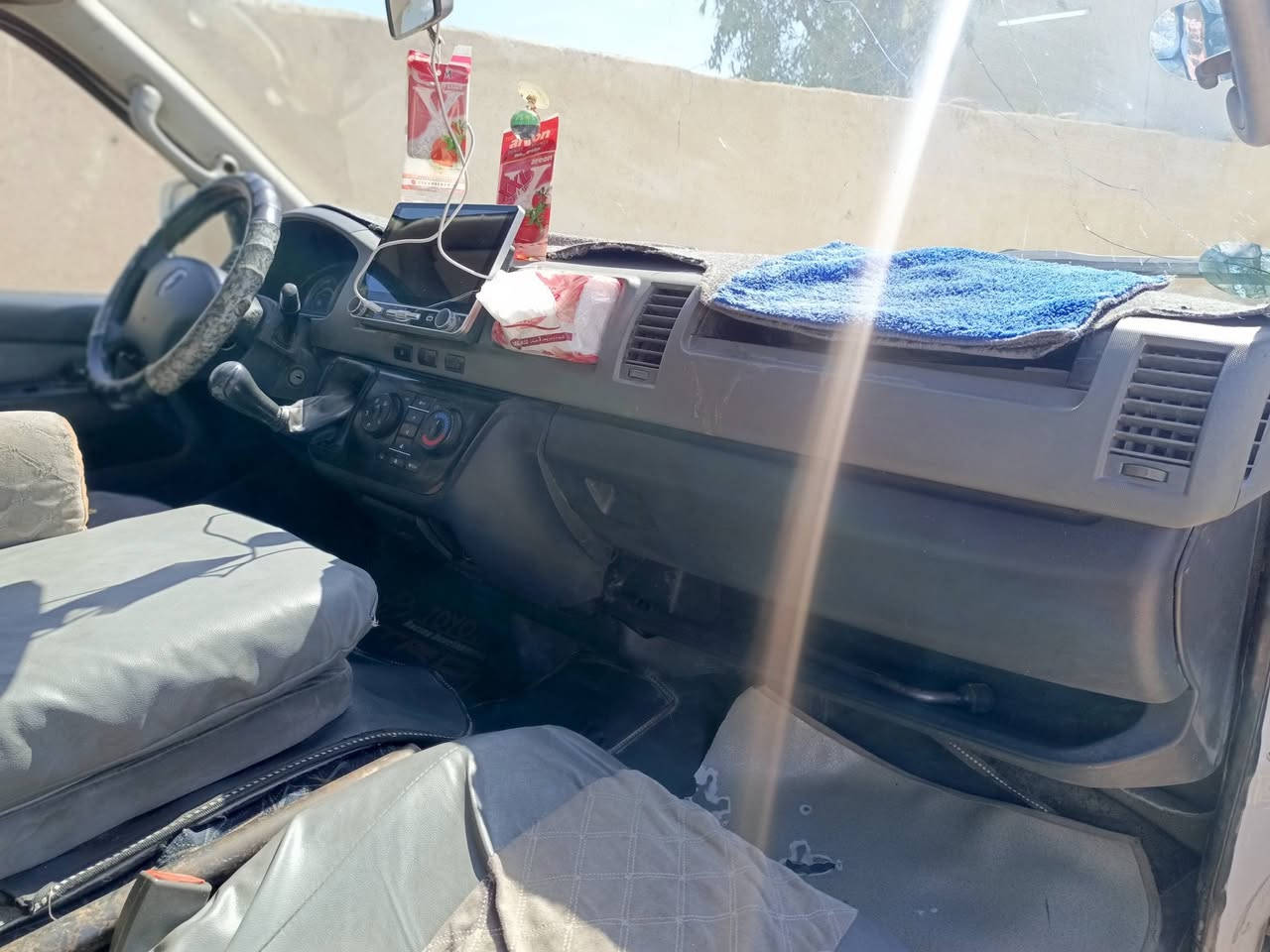 للبيع جنبي عالي موديل 12 رقم بغداد انكليزي سياره جاهزة مكينه كير حداديه تخم تأير جدد  تبريد شغال 
مصفره من كلشي مصبوغه جماليه. 
السعر. 84 أو بيه مجال قليل 
للاستفسار. *********** مكان طريق كربلاء نجف عمود 250
