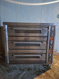 فرن كهربائي للبيع مشعل فوك  مشغلين جوه  العنوان_بغداد  الرقم :07716668...