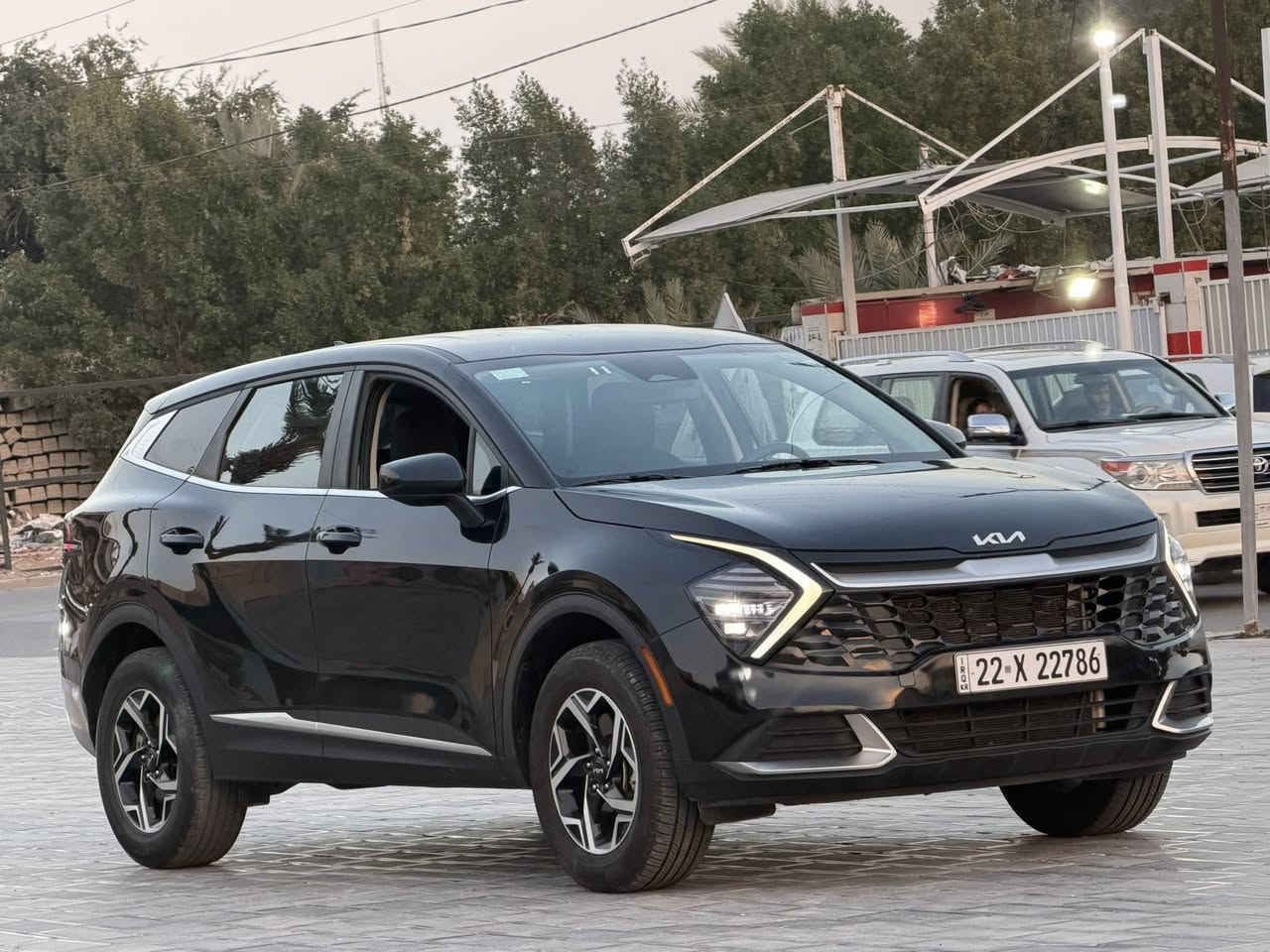 سبورتج 2024 موديل مرقمة اربيل السيارة هزه وفحص وترقيم حديد / تحويل مباشر بأسم المشتري / السيارة وارد امريكي  ضرر جداً بسيط / صار صبغ بيها جزء من البنيد فقط / السيارة ليبل واحد كلها بدون تبديل اي قطعة / جميع الايرباكات سليمة / شواصي لغود كفالة عامة وشرط السونار ابيع 
راديترات ومروحه كلهن بلاديات بوضع الشركة
مواصفات نص
محرك 2500
لايت زينون عالي ناصي
Led لد نهاري 
رادار امامي خلفي ومانع تصادم 
حساس خلفي بلادي
اوتو هولد
فور ويل دفع رباعي 4 x4 
شاشه تدعم كار بلي 
تحكات استيرن جهتين
كروز سرعة
مانع انزلاق ومانع انحدار
أنظمة قيادة متعدده 
تبريد قطعتين 
سونار خلفي 
اطفاء ذاتي 
وتوقف ذاتي 
----- 
بغداد المنصور / الداوودي 
*********** 
واتساب متوفر او الاتصال عالخط
سعرها 198 ورقة
السيارة جديد معنى الكلمة واي نقص مابيها
حداديه وكهربائيات كلهن شرط الشركة بعدهن / كير ومحرك كفالة
